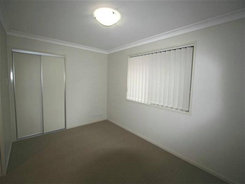 16 Rymera Crescent, Wakerley QLD 4154