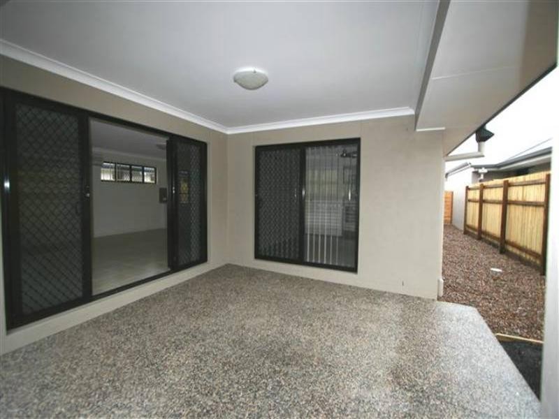 16 Rymera Crescent, Wakerley QLD 4154