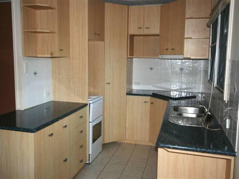 27 Bowering Street, Lota QLD 4179