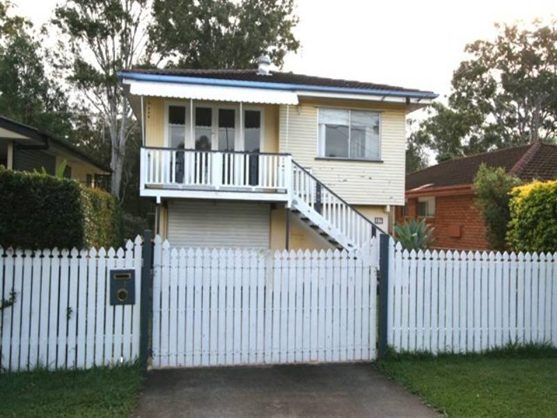 27 Bowering Street, Lota QLD 4179