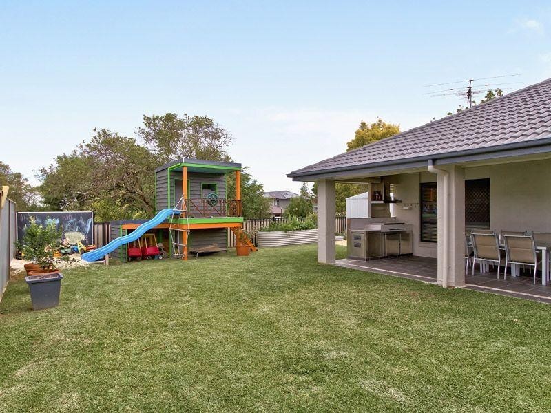 8 Mackenzie Street, Manly West QLD 4179