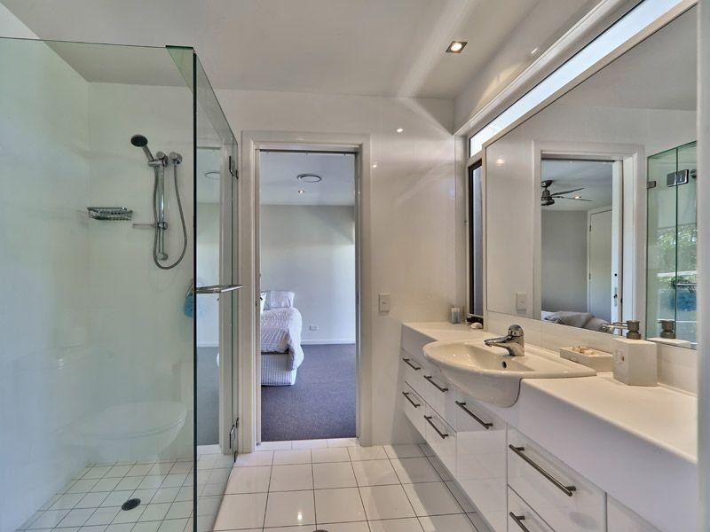 7 Valetta Street, Manly QLD 4179