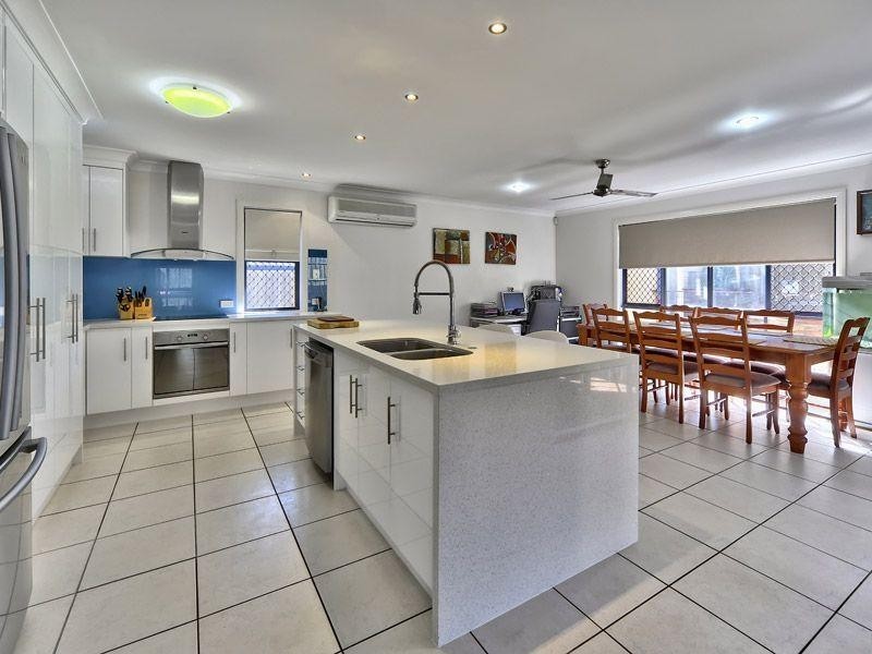 56 Williams Street, Wakerley QLD 4154