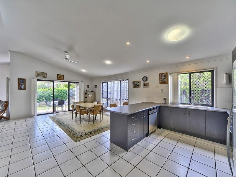 5 Jasmine Street, Wakerley QLD 4154