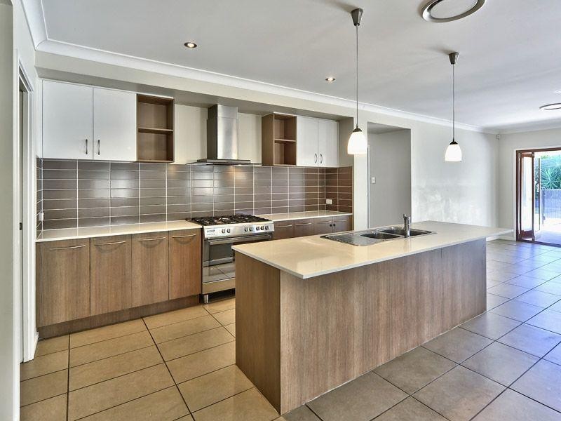 3 Red Gum Crescent, Wakerley QLD 4154
