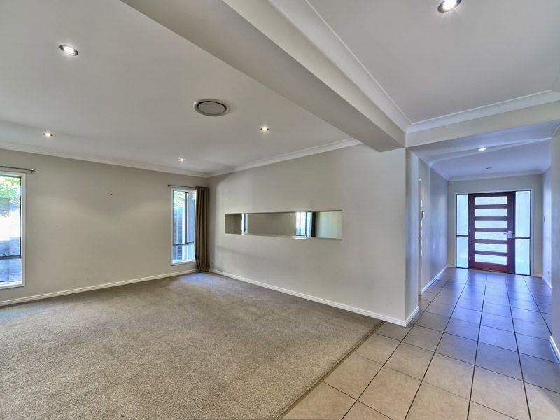 3 Red Gum Crescent, Wakerley QLD 4154