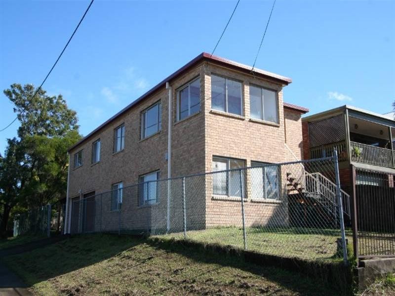 39 Oakley Street, Manly QLD 4179