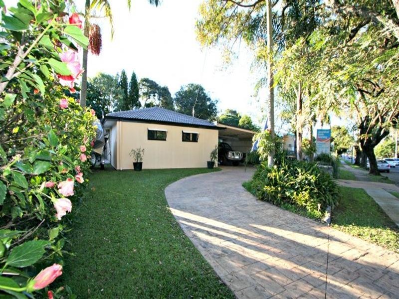 207 Wondall Road, Wynnum West QLD 4178