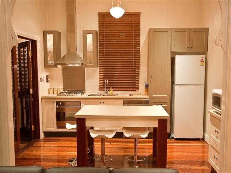 47 Yamboyna Street, Manly QLD 4179