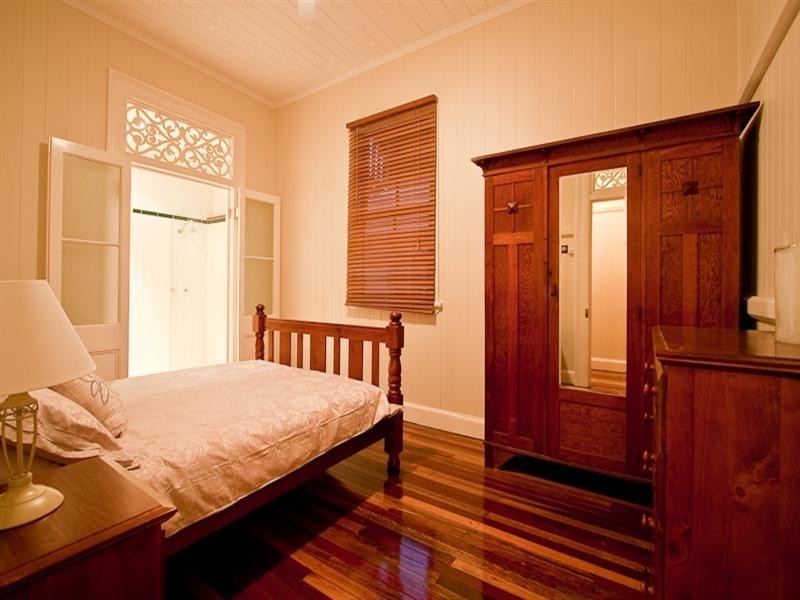 47 Yamboyna Street, Manly QLD 4179