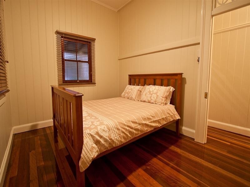 47 Yamboyna Street, Manly QLD 4179