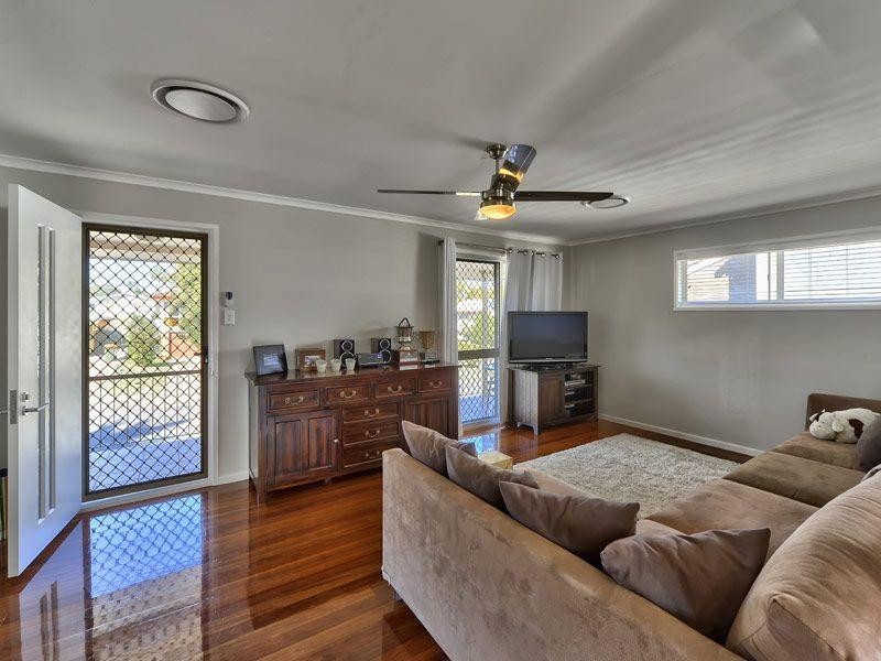 27 Rosedene Street, Manly West QLD 4179