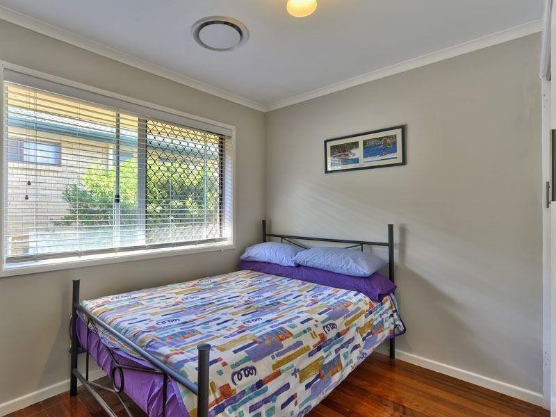 27 Rosedene Street, Manly West QLD 4179