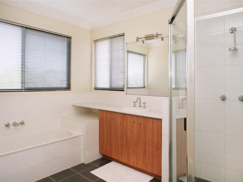 51 Hannah Circuit, Manly West QLD 4179