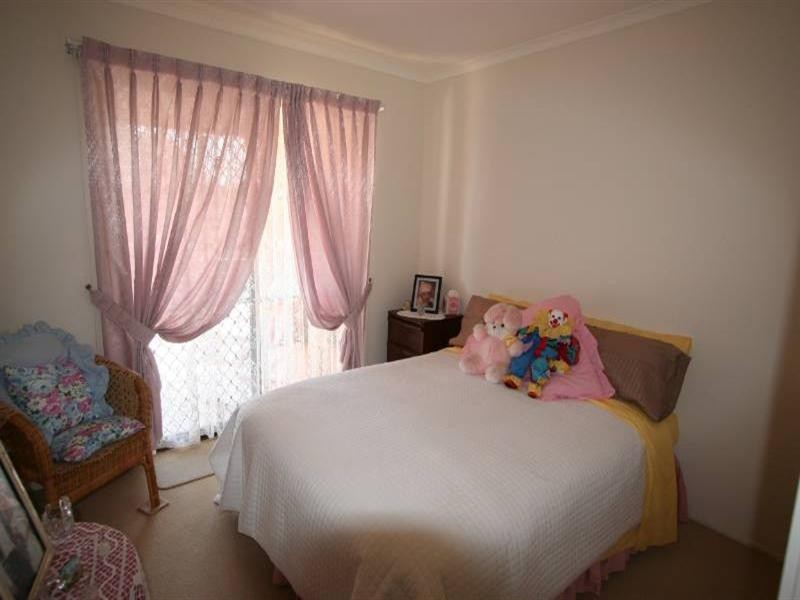 2 Lenora Street, Manly West QLD 4179