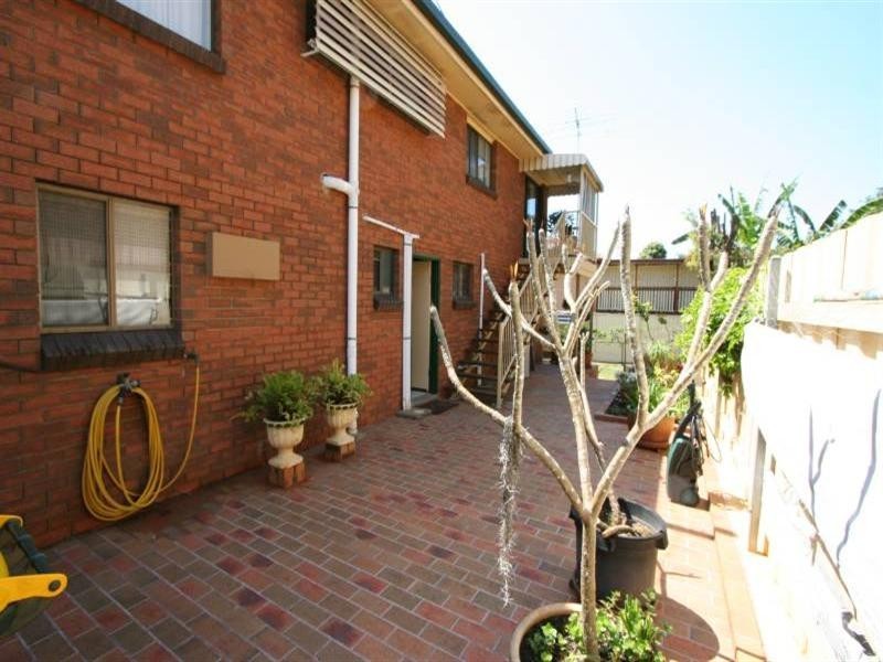 2 Lenora Street, Manly West QLD 4179