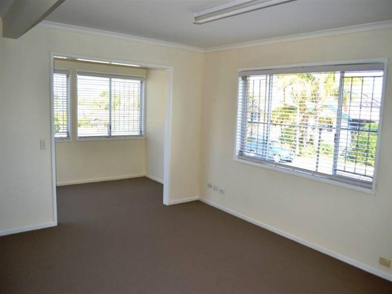 39 Oakley Street, Manly QLD 4179