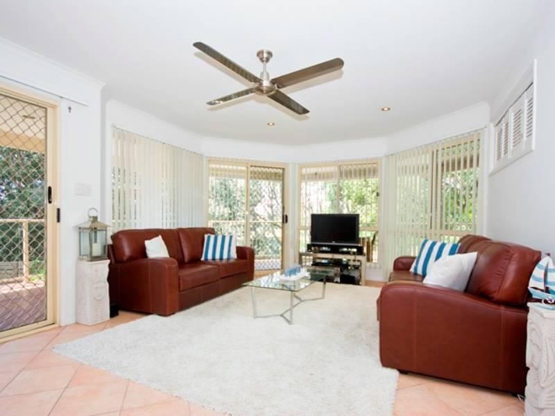 61 Gordon Parade, Manly QLD 4179