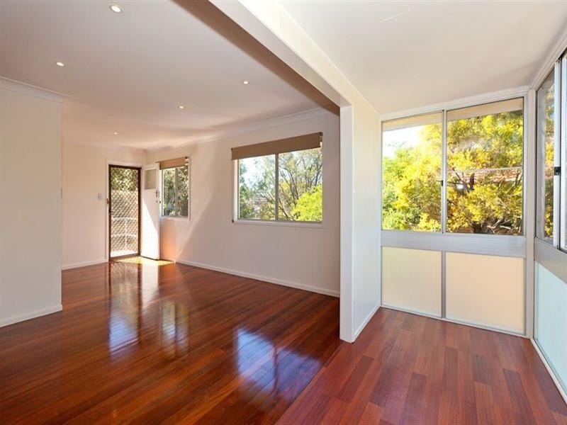 30 Jayben Street, Wynnum West QLD 4178