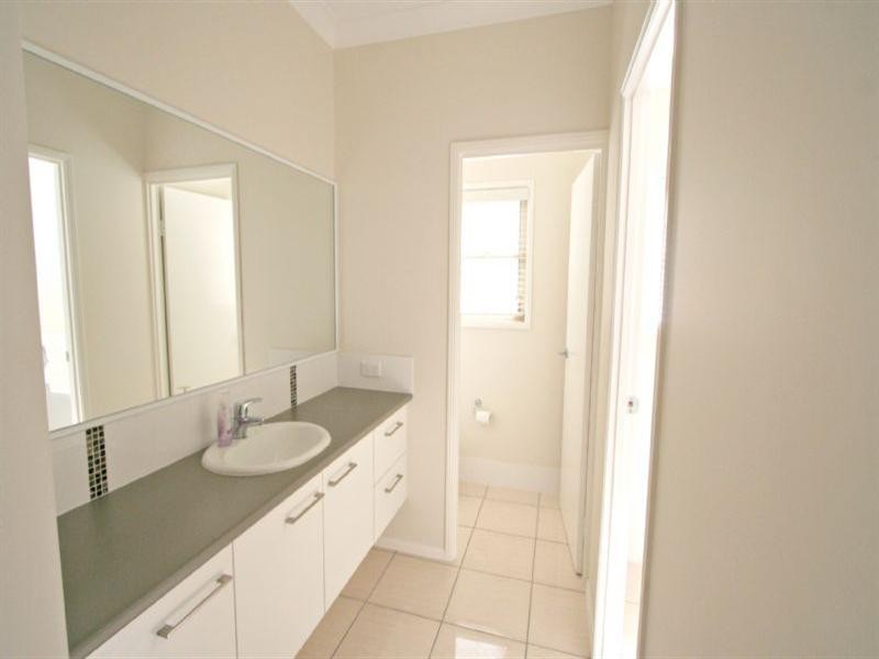 29 Davidson Street, Wynnum QLD 4178