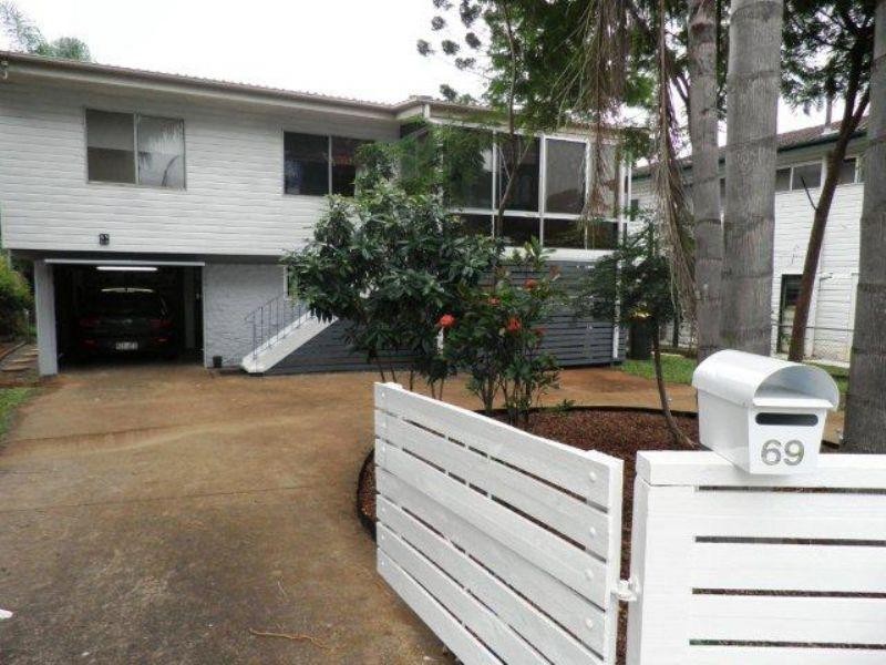 69 Wondall Road, Wynnum West QLD 4178