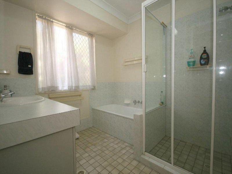 25 Caloundra Street, Manly West QLD 4179