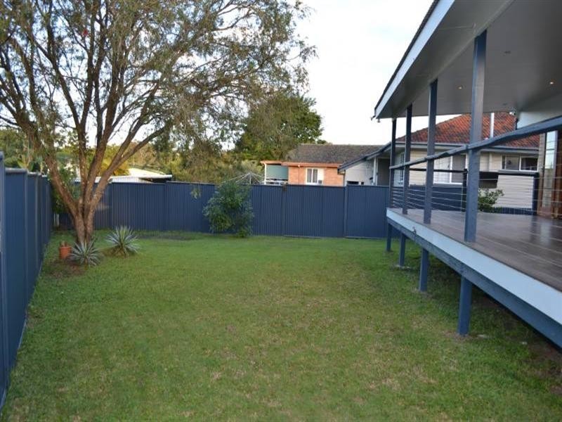 25 Pavlu Street, Wynnum West QLD 4178