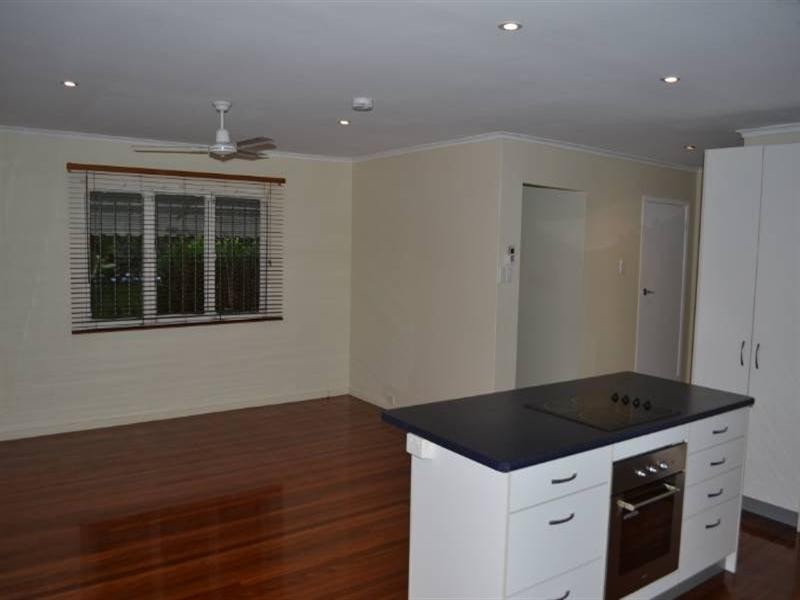 25 Pavlu Street, Wynnum West QLD 4178