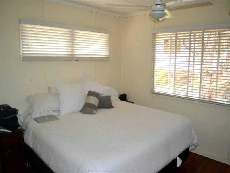 81 Roseneath Parade, Wynnum West QLD 4178