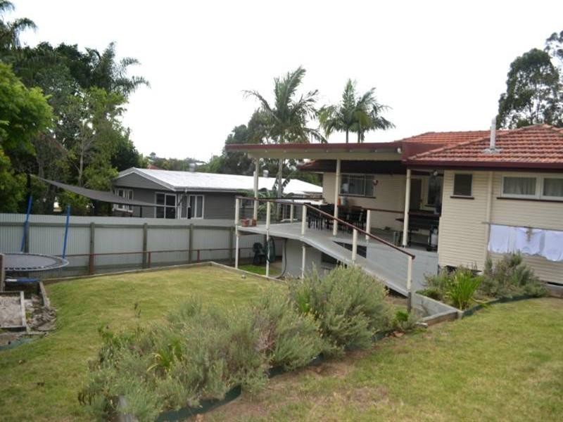 81 Roseneath Parade, Wynnum West QLD 4178