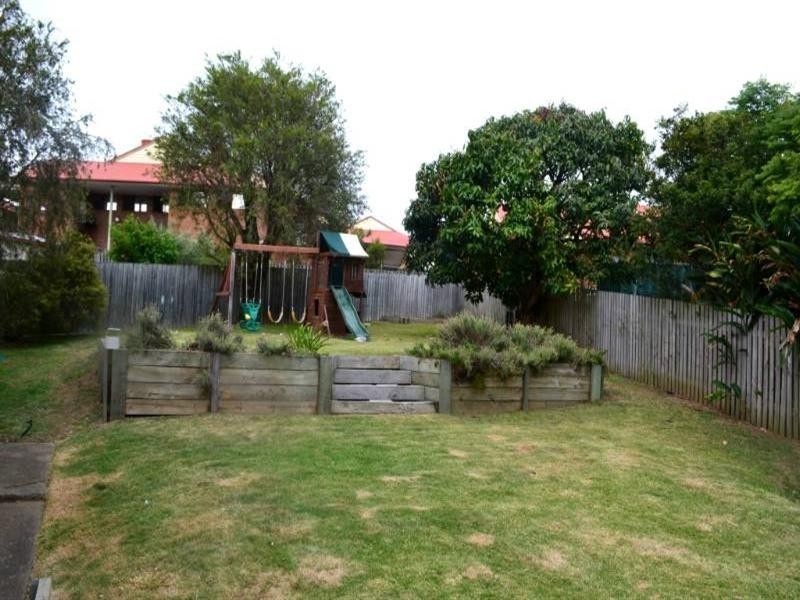 81 Roseneath Parade, Wynnum West QLD 4178