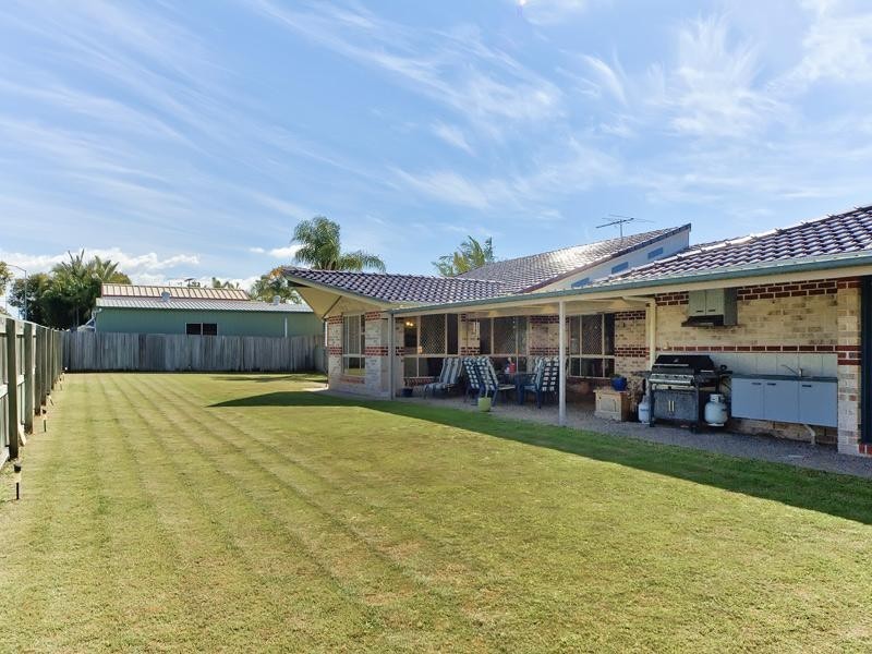 14 Miles Crescent, Manly West QLD 4179