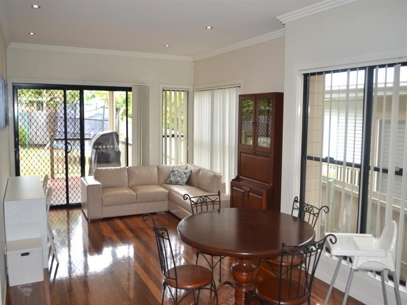 44 Parkview Avenue, Wynnum QLD 4178