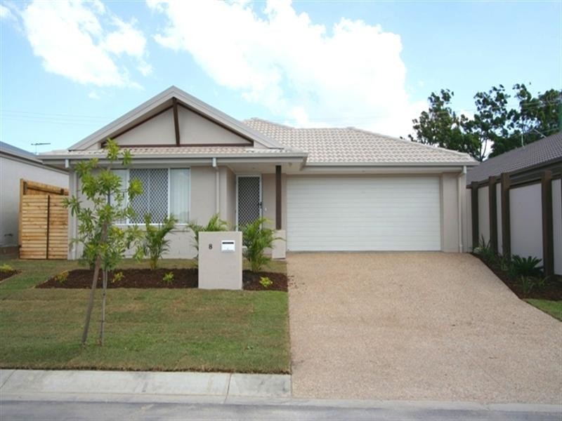 8 Rymera Crescent, Wakerley QLD 4154