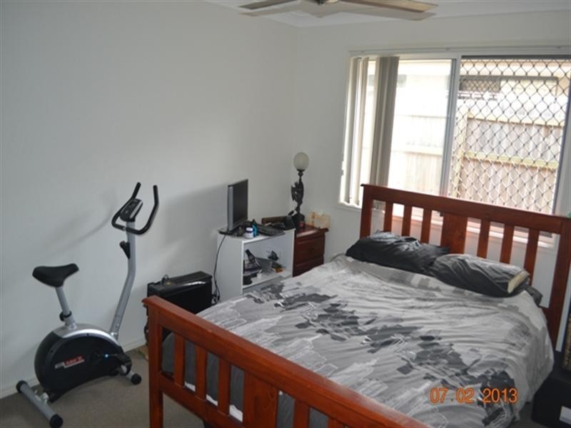 8 Rymera Crescent, Wakerley QLD 4154