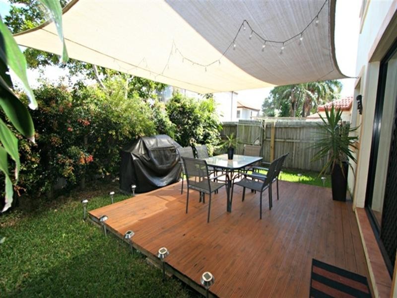28/74 Plaza Street, Wynnum West QLD 4178