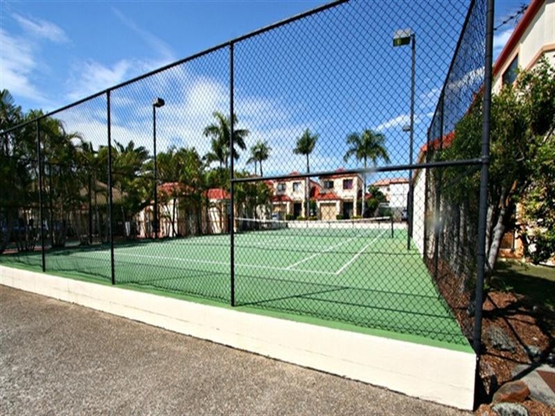 28/74 Plaza Street, Wynnum West QLD 4178