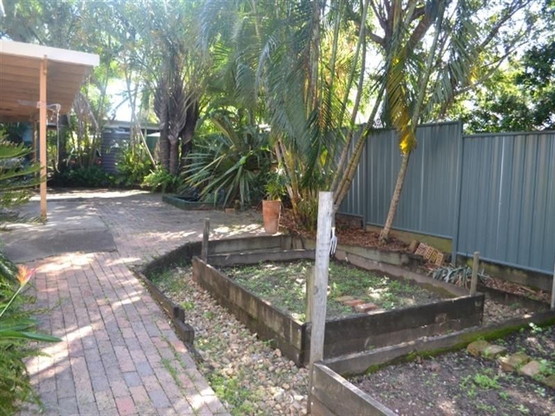 16b Herbert Street, Lota QLD 4179