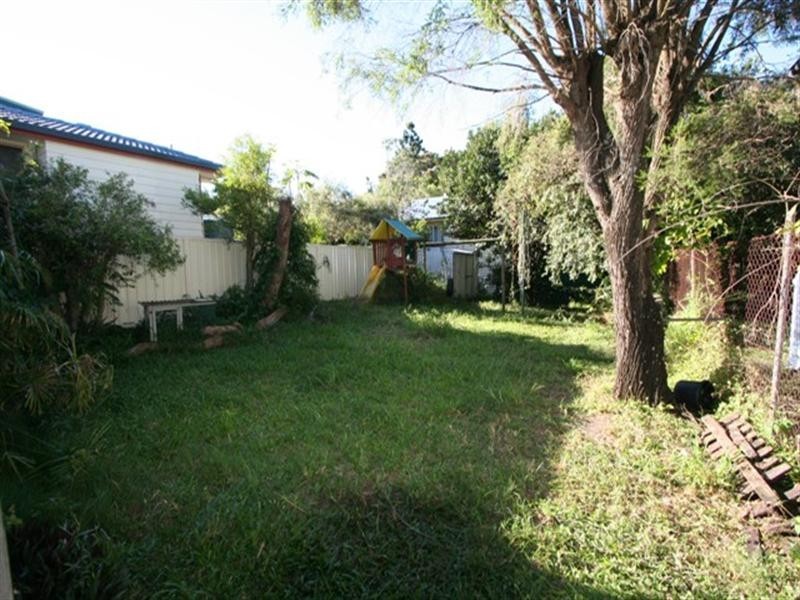 34 Whites Road, Manly West QLD 4179
