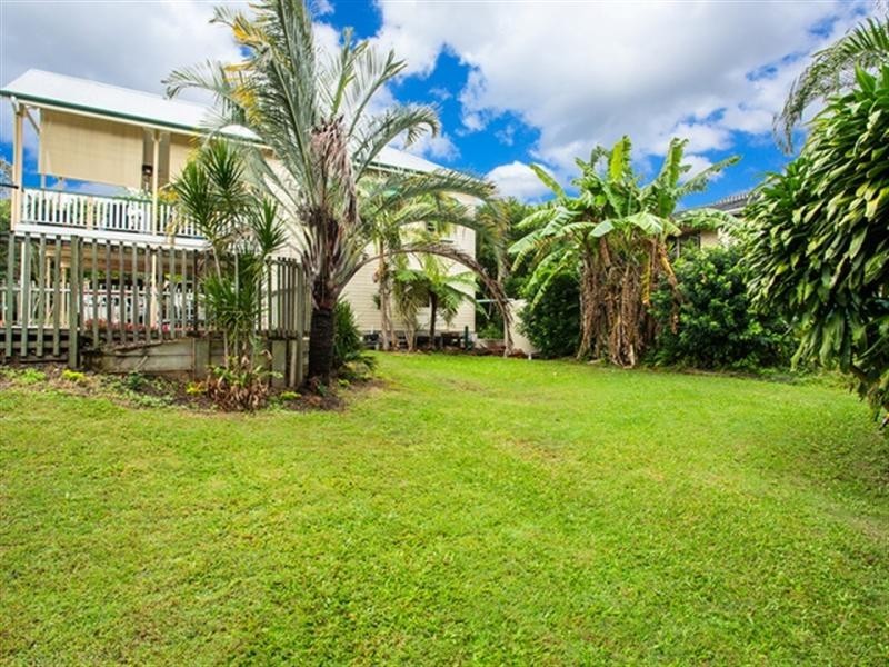 237 Ernest Street, Lota QLD 4179