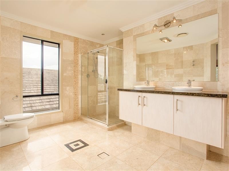 18 Balgowlah Street, Wakerley QLD 4154