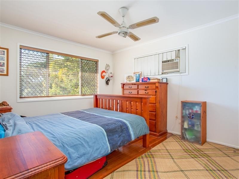 37 Cranston Street, Wynnum West QLD 4178