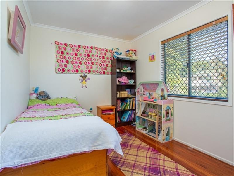 37 Cranston Street, Wynnum West QLD 4178