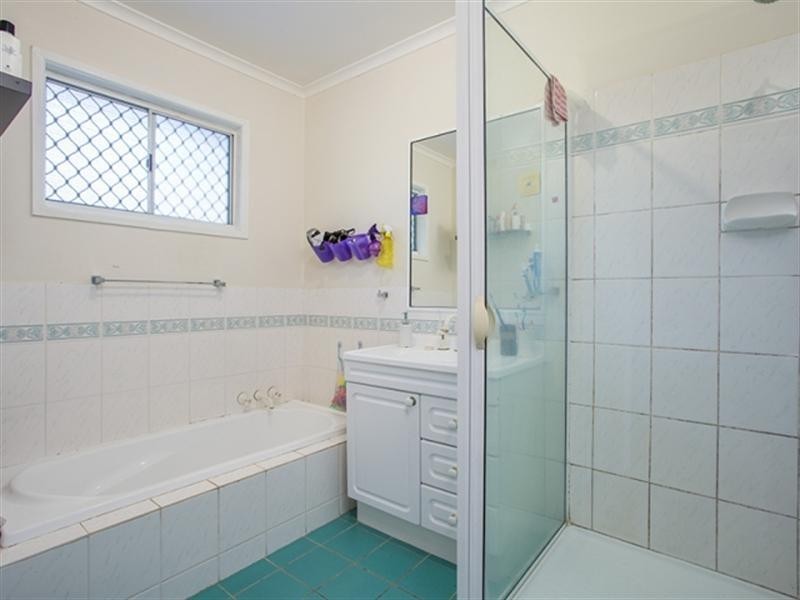 37 Cranston Street, Wynnum West QLD 4178