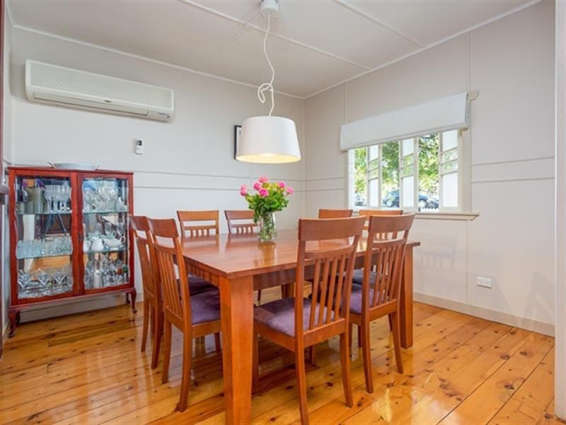 15 Shepherd Street, Wynnum QLD 4178