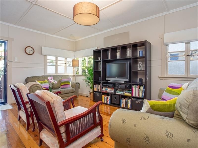 15 Shepherd Street, Wynnum QLD 4178