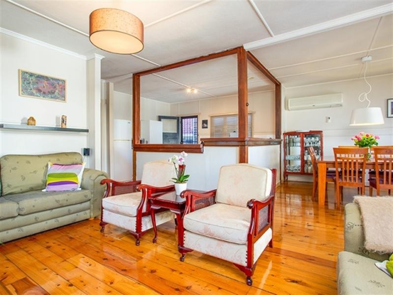 15 Shepherd Street, Wynnum QLD 4178