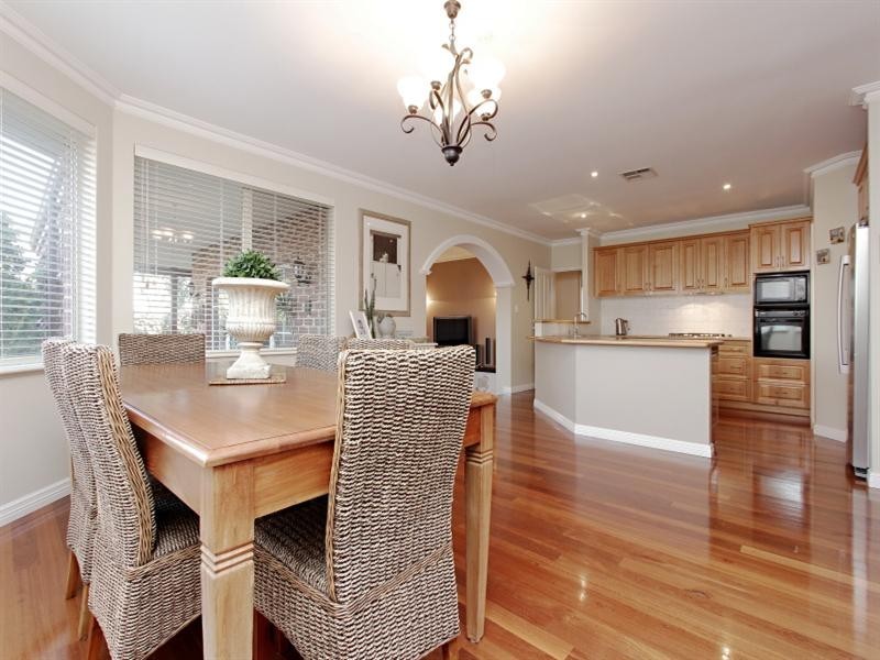 10 Dawnview Rise, Ellenbrook WA 6069