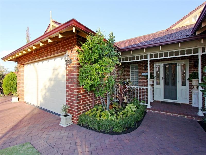 10 Dawnview Rise, Ellenbrook WA 6069