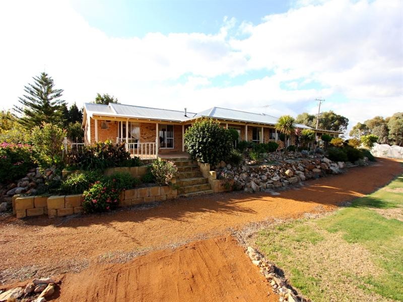 135 Clarkson Road, Bullsbrook WA 6084